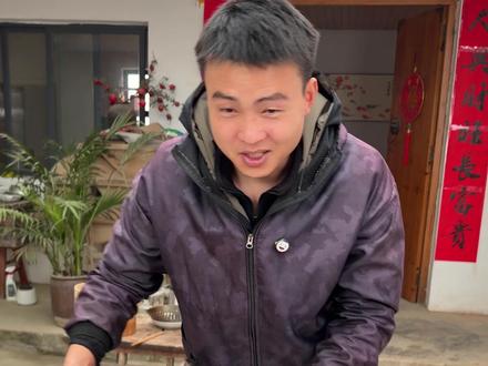 很多人做的肉丸不弹牙一口渣,试试我这个做法,过程比例都详细 过年在家试试吧#炸肉丸子 #男人会做饭 #过年的快乐当然是吃吃吃