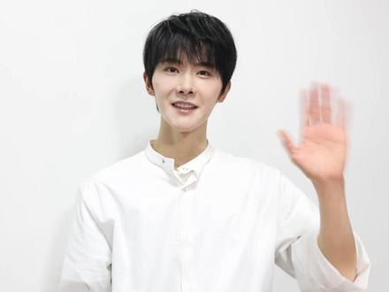 丰都籍演员 #杨泽 教大家擦亮双眼,识破骗局! #2025丰都庙会 #反诈明星说 @国家反诈中心 @杨泽
短信渠道办理:
中国移动:发送“QXGJLH”到10086关闭境外来电,发送“QXGJDX”到10086关闭境外短信。
中国电信:发送“GBGJLH”到10001关闭境外来电,发送“GBGJDX”到10001关闭境外短信。
中国联通:发送“GBGJLH”到10010关闭境外来电。
中国广电:发送“KTGLLJ”到10099关闭境外来电。