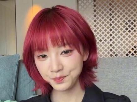 四个野心家和不二家的后续来了 🤣张月还刷到了我的视频并收藏了哦哈哈哈哈哈!本来昨天晚上还以为张月网速终于快了一次结果没想到灿灿她们早都知道这个梗了!月月离了我们七网一灿灿可怎么办啊!by5我又想你们了🥹我们好朋狗要一直玩下去好不好🥺#张月 #黄灿灿 #by5 #野心家