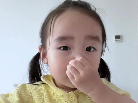 《榴莲不是屎》《我放屁了》《你们吃过这么好吃的榴莲吗》《给阿姨们闻闻我的臭脚吧》#人类幼崽 #人类幼崽播美食
