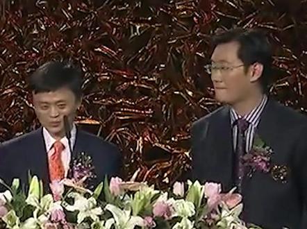 二马同台互呛名场面!揭开腾讯逆袭背后的神秘推手,他投一个火一个的秘诀是什么?#商业思维 #马云 #马化腾 #认知思维 #人物故事