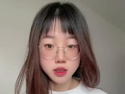 央美学生干货|央美毕业展海报设计,你真的看懂了吗?
从个人角度分析一下:今年央美毕业展视觉的亮点和值得思考的问题,主要从【配色、构图、动态、工具来拆解(Ps.喜欢点彩画的DNA动了~)期待今年的央美毕业展!
#央美毕业展 #央美 #动态海报 #毕业季 #毕业展