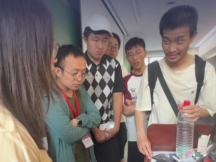 #王虹与韦东奕的加密对话 网友:你听得懂他们在说什么,但听不懂他们在说什么 #北京大学 #韦神