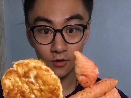 方便面里放煎的鸡蛋太好吃了吧!