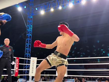 恭喜我顺利哥KO美国拳王#中外对抗赛 #王顺利打出了中国人的霸气 @🇨🇳顺利(2.10中外对抗赛)