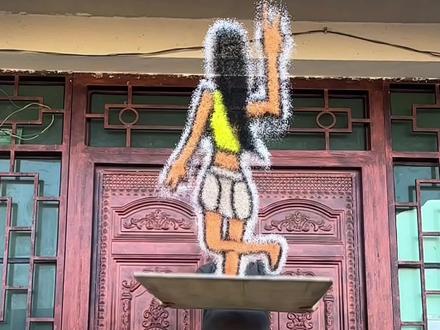 创意抖画女孩背影#背影#女孩#行为艺术