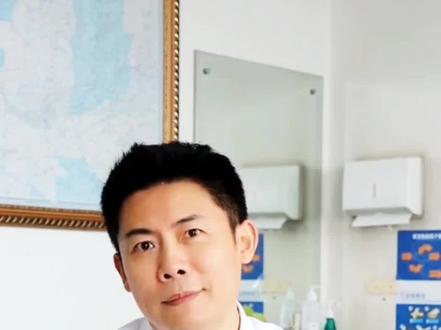 转动脖子咔咔响的朋友请关注~#医学科普 #医生日常 #颈椎病康复 #康复训练