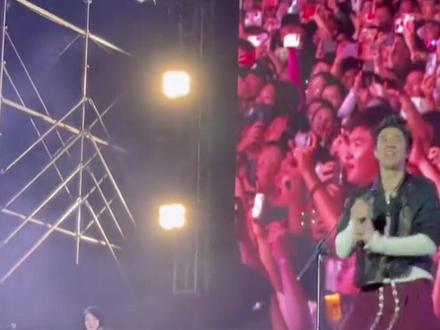 王力宏三亚演唱会正式官宣
2月6-8日 连唱三场
三亚市体育中心白鹭体育馆
#王力宏 #王力宏演唱会 #王力宏三亚演唱会 #三亚 #三亚文旅