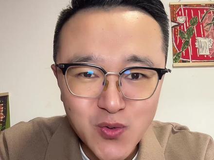 Infi禁止TH000官方OB自己的比赛,蛋总转而“盗播”其他主播画面硬刚。一方怒斥“脸皮厚”,一方反驳关乎“平台生存”。从要求禁播到买橙子“示好”,这场罗生门触及了民间赛事版权、主播生存与社区规则的灰色地带。
你怎么看?是侵权还是无奈?
#魔兽争霸3 #蛋塔大战 #游戏版权 #主播生态