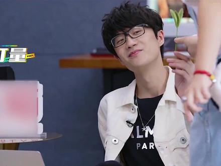 #我的音乐你听吗 如何在课堂上撩许嵩,在线等!有点急~#许嵩 #刘阿莉