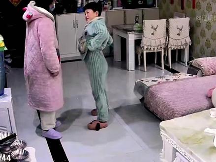 妈妈在家突然昏倒,危机时刻,8岁儿子的举动令人暖心 #懂事的孩子 #父母 #暖心瞬间