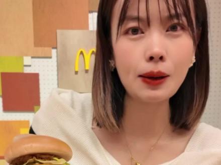 不用出国,我在麦当劳空降泰国街头!49.9大饱口福套餐! #资深麦粉驻京办pro #麦当劳随心配 #麦当劳大堡口福 #麦当劳泰式家族