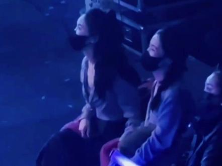 妈咪哭了😭第一次见妈咪哭#弄简 #弄简是俩小朋友