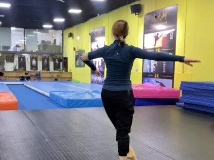 舞蹈生喜欢的旋子来了#炫阳极限特技 #舞蹈生 #旋子