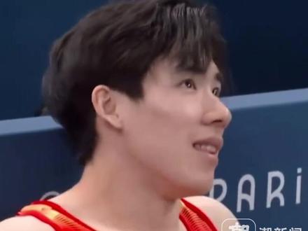 #张博恒体操男子单杠铜牌 解说哽咽:太可惜了,杠上非常漂亮,我太希望他能拿金牌了