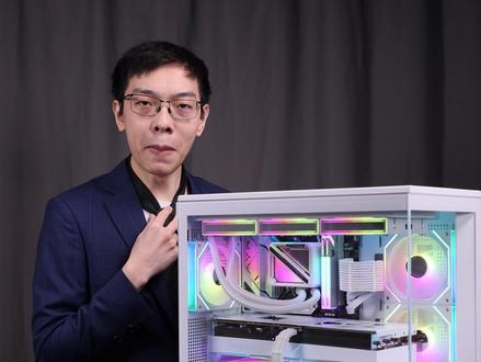 大姿庄园第58号嘉宾Xiaobai的电脑! 9700X+4070TiSuper性价比搭配的方案!#青蛙辅助