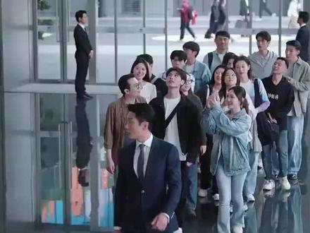 年少有为大结局下:腾达业务全面开花,奖杯都放不下,裴谦赢了