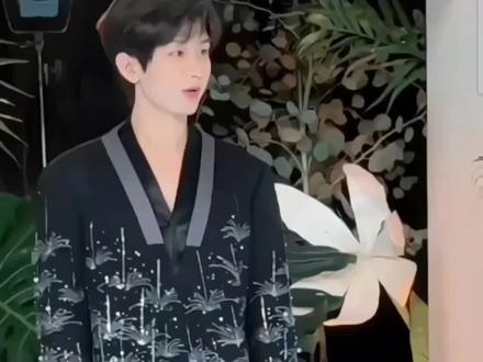 #成毅 #成毅傅诗淇 #向全世界安利成毅 #一眼沦陷 笙苼小朋友给成毅拍照原声+成片!我慕了!太帅了!!
