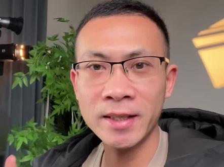 一条视频告诉你用手机直播怎么把产品展示视频放到直播间循环播放。#直播 #抖音直播伴侣 #直播技巧 #手机直播