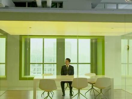 乐乐放学了,可严总还没忙完,对这个小女儿满是嫌弃