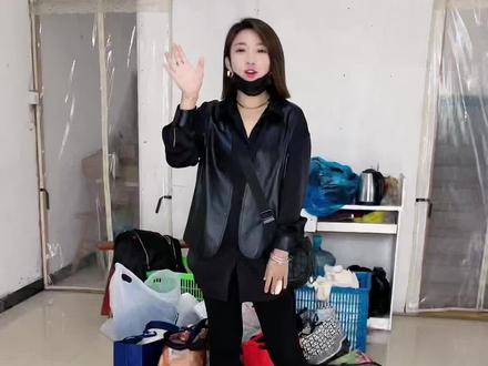 辰晗皮草从原材料,到加工车间,到出厂,亲力亲为,没有中间商赚差价,自己的房子也没有房租,今年的价格,给你们放血了,白菜价!这么多年以来最低价!#辰晗皮草 #貂皮加工厂