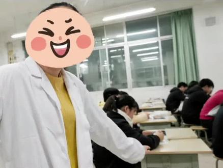 口腔医学 本视频根据真实经历ai化处理改编制作而成,山东某专科口腔医学同宿舍真实就业经历,因保护讲者隐私和丰富视频画面,让大家看起来不那么单调,部分画面使用了ai技术。#口腔医学 #口腔 #口腔医学专业 #口腔医学技术 #志愿填报