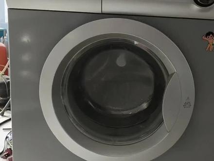 #洗衣机维修 海尔滚筒洗衣机Err7故障维修记录,原来是这里坏了,一包烟钱就可以搞定!