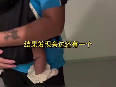 那个带俩娃送外卖的单亲妈妈,把血泪咽成了脚下的油门。 #正能量 #记录真实生活 #助农 #感人瞬间 #致敬平凡英雄