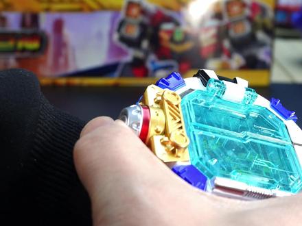 馆长分享——炫卡斗士重轨巨神 #抖音模玩同好会 #模型手办 #炫卡斗士