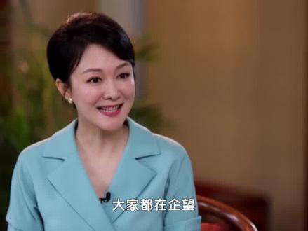 林毅夫揭秘#诺贝尔经济学奖 ,“得诺奖只是一个符号”
简介:林毅夫说得诺奖关键在于要培养学生,但更重要的是#新结构经济学 能贡献于祖国的发展。#林毅夫 #北京大学 #一师亦友 #聂一菁
