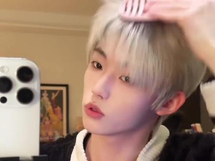 #男团 同款假发!让你无痛拥有混血白金发色!#男生发色 #假发造型 #白毛