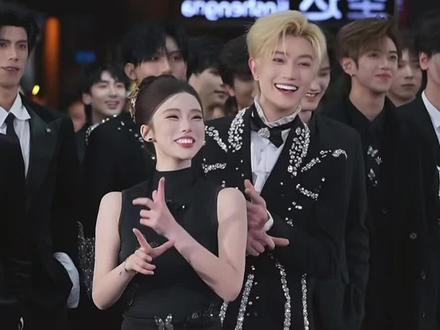 (中)记录龙队3.1酉阳老家晚间户外直播!#龙浩天 #龙浩天妹妹 #酉阳文旅 #直播录屏分享 #Ai瑶瑶