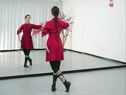 《呼伦贝尔的云》第一节课口令带练 #零基础学舞蹈 #呼伦贝尔的云 #何老师舞蹈教学