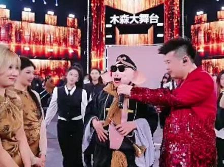 八戒永飞木森大舞台配门互动,精彩纷呈…
#八戒永飞 #木森大舞台 #直播录屏分享