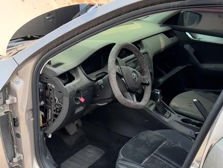 #迈腾B7#斯柯达 #抖加小助手 #汽配城
迈腾B7车门拆
斯柯达明锐表台,主副气囊,安全带,拆