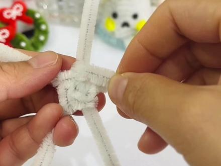 蛋仔派对水波蛋扭扭棒教程来啦!喜欢的可以试试哟!想要什么教程可以在评论区留言,抽空会出教程哈!#扭扭棒 #扭扭棒的100种玩法 #蛋仔派对手工教程 #蛋仔派对水波蛋