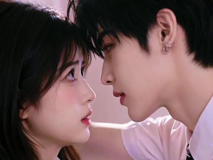 你不会以为我真的认不出你吧,小鱼儿~ 本视频由小云雀Seedance2创作生成 #小云雀创作者计划 #小云雀AI #焰色迷局