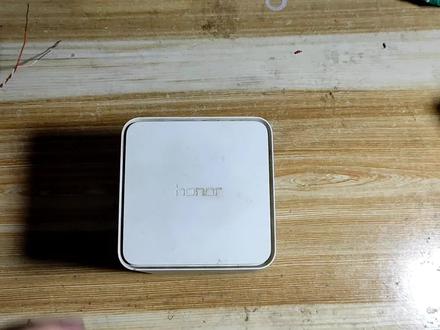 拆一个华为荣耀路由。看一下天线是什么样。没有天线信号就差吗 #手工diy #数码科技 #电子电工 #电子产品 #电子爱好者 #男人的玩具 #电子技术 #拆机 #修手机