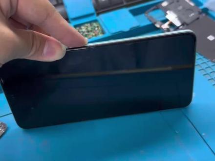 红米k60开机卡logo,7秒后关机,大概率是后置主摄像头短路导致的,更换主摄像头故障修复#手机维修 #技术分享 #修理工日常