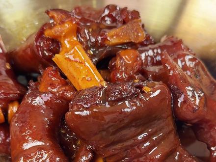 上桌不到两分钟就被抢没了#红烧羊蹄