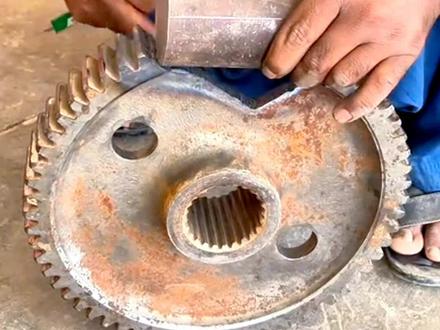 巴铁修复齿轮能惊掉你下巴#齿轮 #技术流