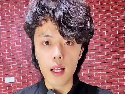 梅西告别发布会泪洒现场,确定离开巴萨#梅西 #巴萨 #大巴黎 @DOU+小助手