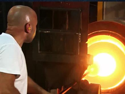 水晶吊灯是怎么制造的?晶莹剔透的造型,原来要经历这么多复杂的工序 #吊灯 #水晶吊灯 #水晶灯 #科普