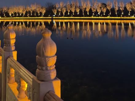这次 终于看见了什刹海的蓝调时刻#北京什刹海风景