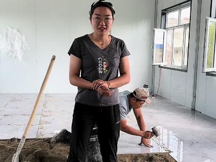 3天建房,一天铺砖,这次装修太速度了。婆婆丁大家看像不像成精了😂 #记录生活 #建房子 #铺地砖