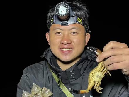 今天大退潮去珊瑚无人岛赶海,捡了很多大塔螺,还抓了很多海鲜,做了一份美味的盐焗大塔螺,甘香可口!#海鲜美食 #乡村守护人 #真实生活分享计划 #无人岛赶海 #塔螺
