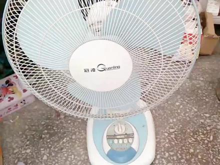 台式电风扇通电却不转动,是哪里的故障,生活小修理带您一探究竟。#电风扇