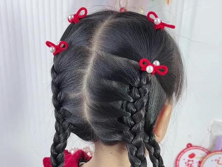 新年发型 碎发多这样编三加一发型#过年适合扎的头发 发量少也可以编哦#编发教程 三加一语音慢教程#编发简单易学 #日常儿童编发 #每天更新编发教程