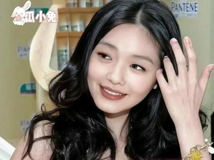 像与不像真的很重要吗,雕像的意义在于怀念#大s #小s#具俊晔 #雕塑 #纪念