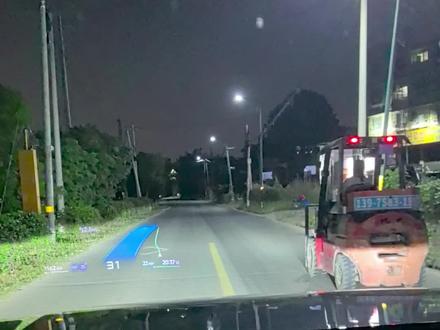 小鹏GX智慧投影大灯 华为技术真厉害